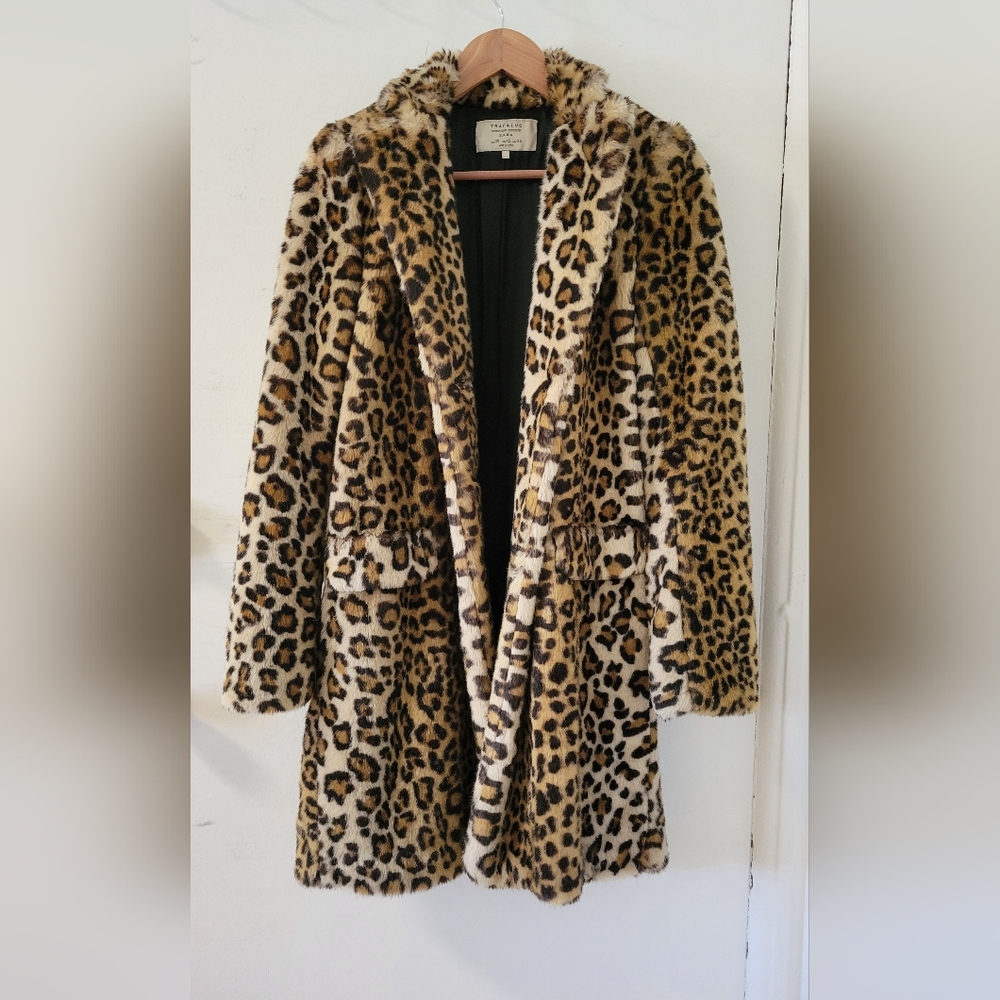 Zara, Faux fur leopard print coat, size XS (fits S)